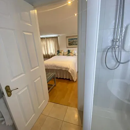 Private Entry Guesthouse Hideaway Hordle Экстерьер фото