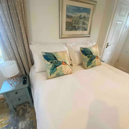 Private Entry Guesthouse Hideaway Hordle Экстерьер фото
