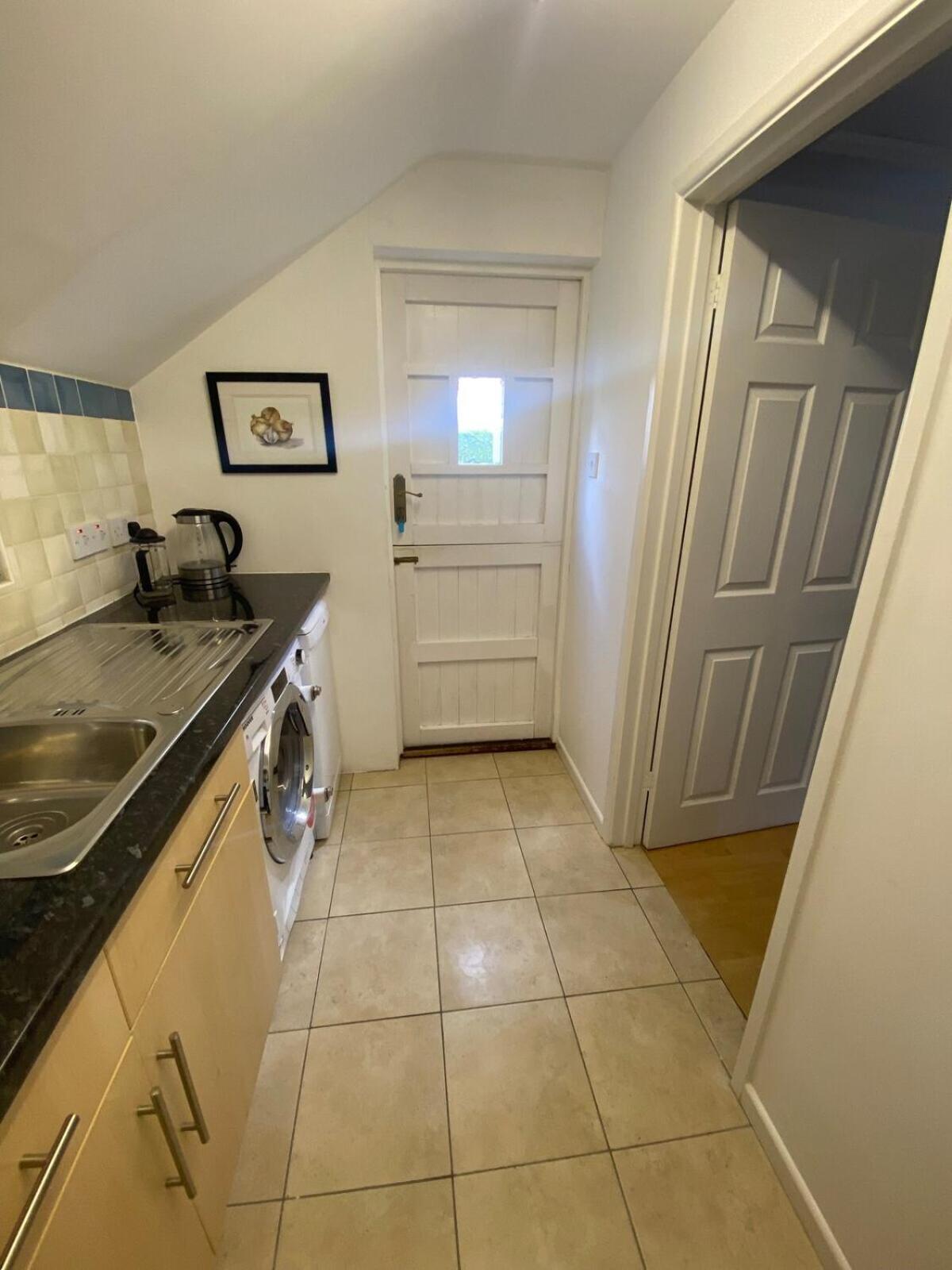 Apartment Private Entry Hideaway