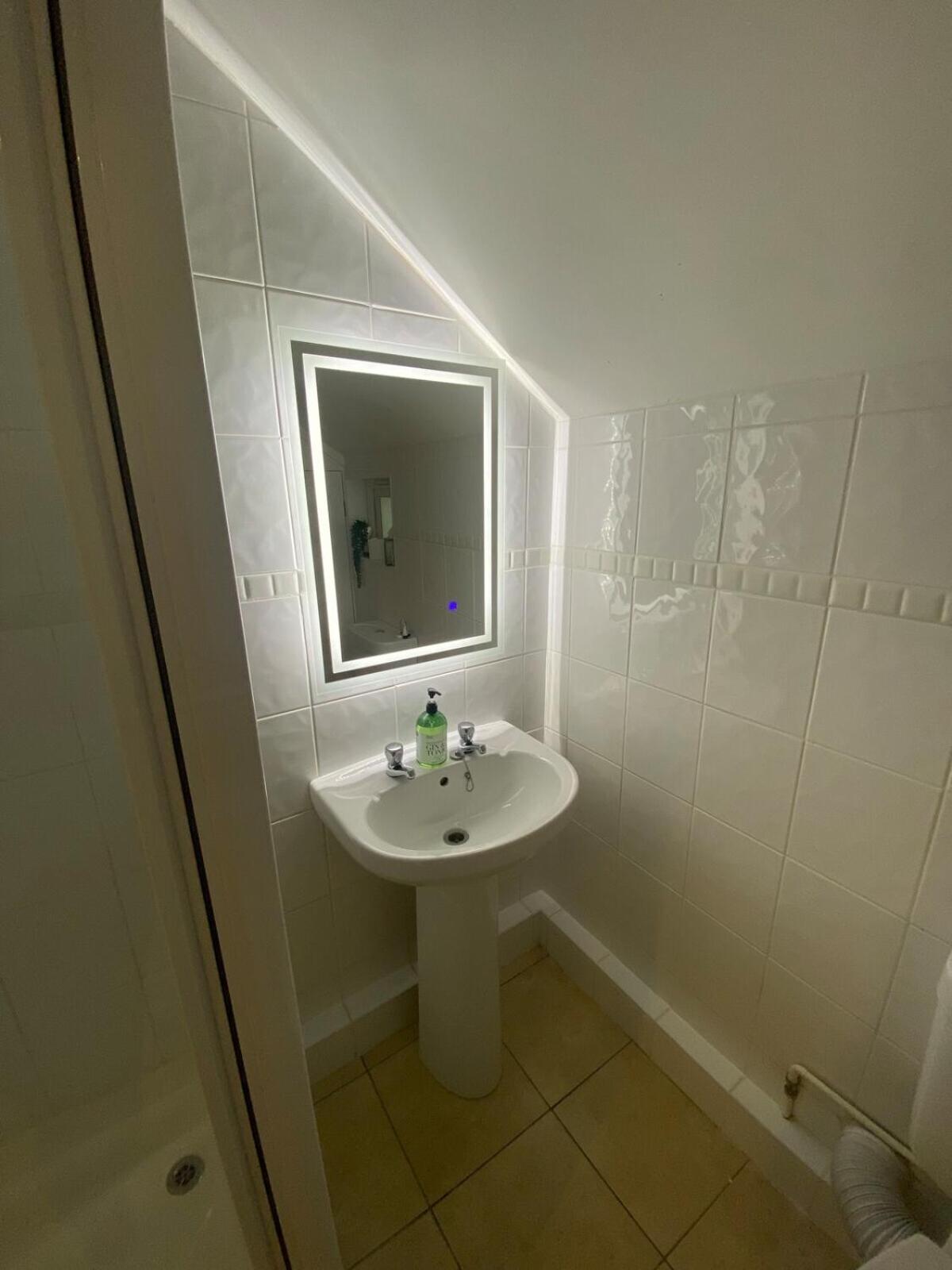 Private Entry Hideaway *